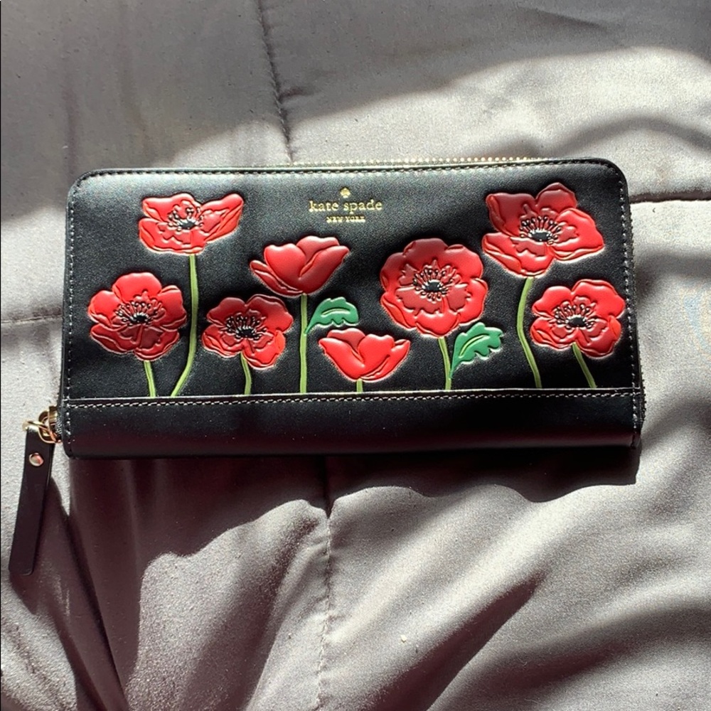 Poppy Appliqué Lacey